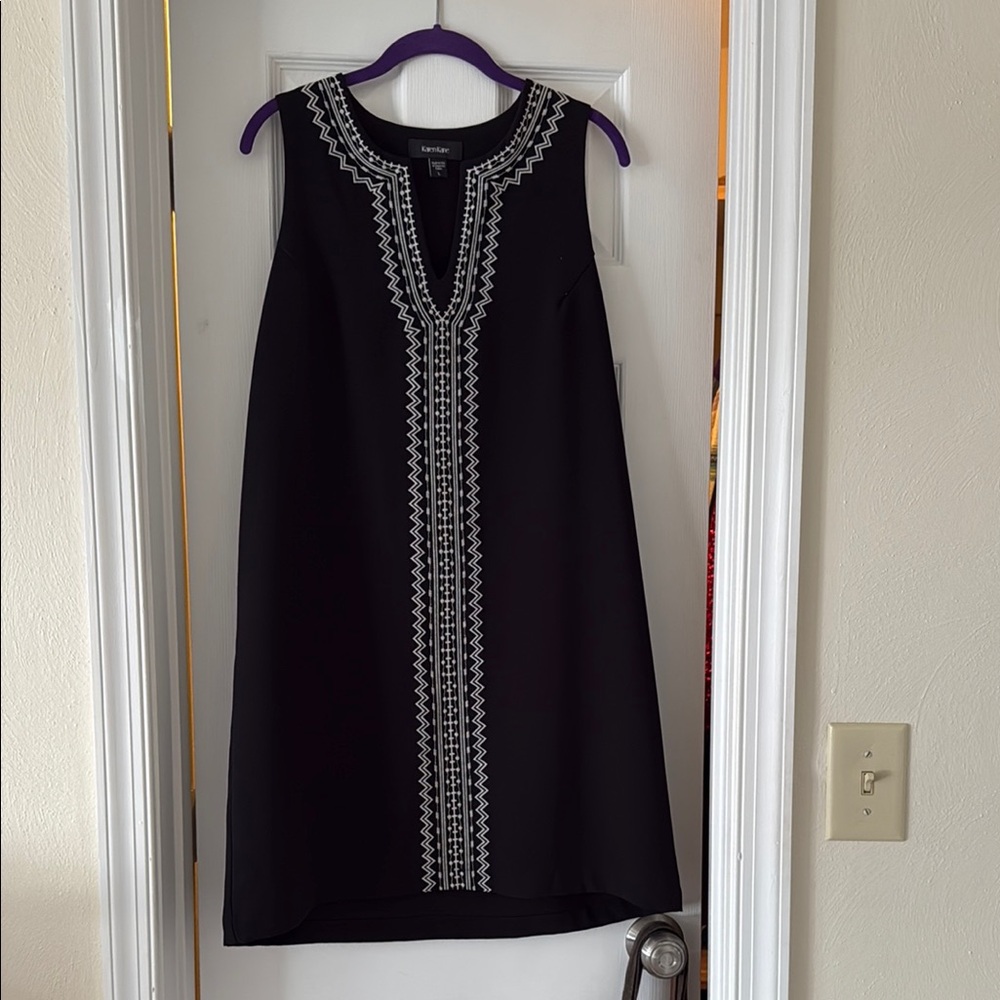 Chic Black Dress with White Embroidery